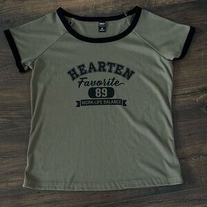 Dazy green Graphic Tee